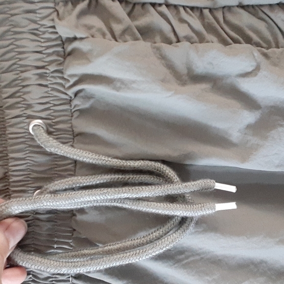 Misguided elastic waist cuffed but slouch Festival pants size 4 greenish brown - Picture 3 of 8